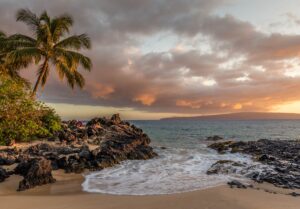夏威夷秘密海滩日落